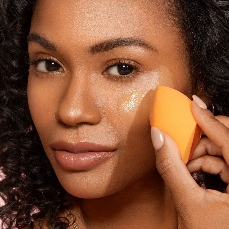 Real Techniques Miracle Complexion Makeup Sponge, 5 of 16