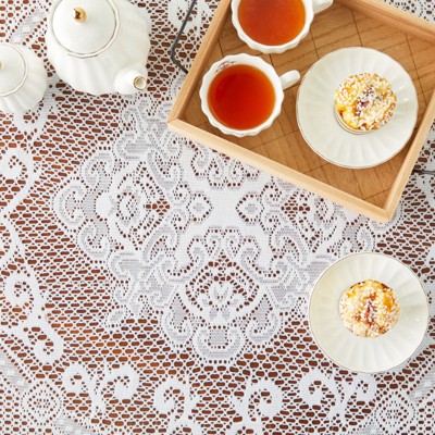 Elegant White Lace Round Fabric Tablecloth with Floral Pattern, 59 Inches