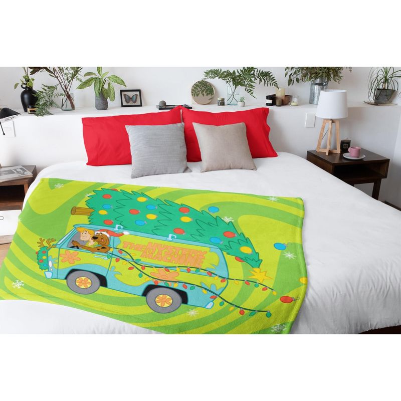 Scooby Doo The Mystery Machine Haulin' Christmas Tree Silk Touch Throw Blanket Multicoloured, 2 of 4