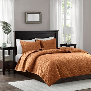 Sapphtopaz 3 Piece King/Cal King Velvet Quilt Set with 1 Quilt and 2 Pillow Shams,Comforter Set Coverlet for All Seasons,Machine Washable - 1 of 4