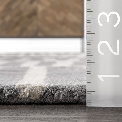 Gray and Ivory Geometric Hand-Tufted Wool 6' x 9' Area Rug