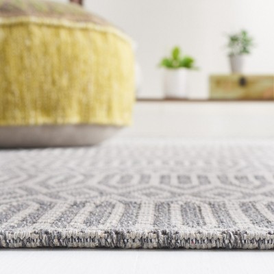 6'7" x 9' Gray Geometric Wool Braided Area Rug