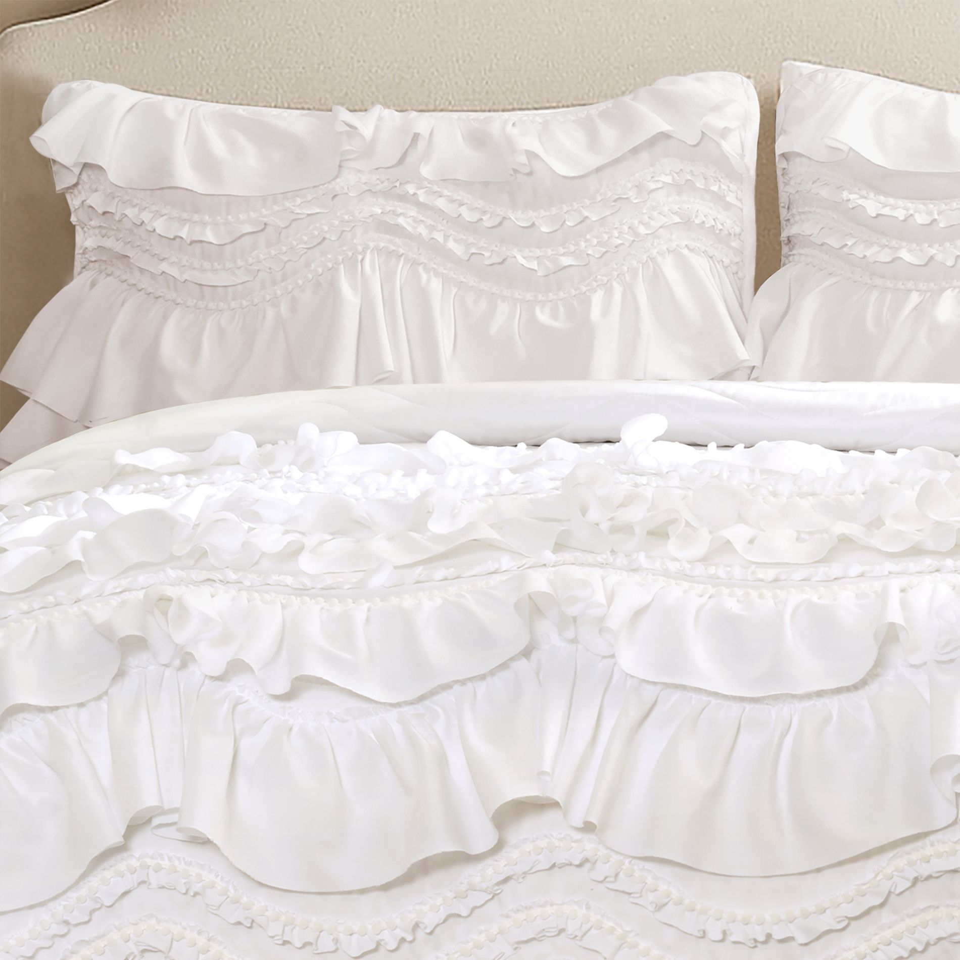 Lush Décor Twin Ruffle Bloom Quilt Bedding Set White