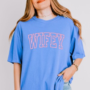 Simply Sage Market Embroidered Wifey Arched Varsity Garment Dyed Tee - 1 of 4