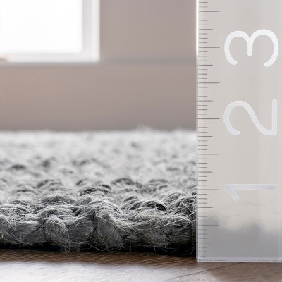 Handmade Braided Jute 4' x 6' Reversible Area Rug in Gray