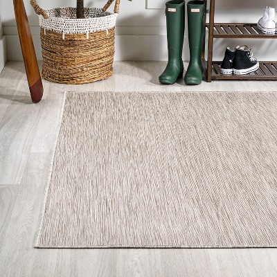 Ethan Light Gray Solid Synthetic 4'x6' Easy-Care Area Rug