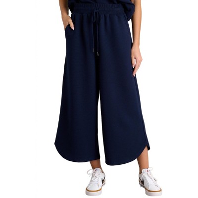 Women's Textured Casual Crop Pant - entro