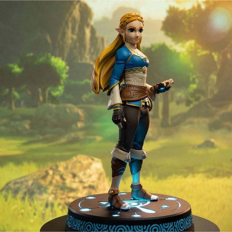 First 4 Figures The Legend of Zelda: Breath of the Wild - Zelda 10&#34; PVC Statue Collector&#39;s Edition, 4 of 14