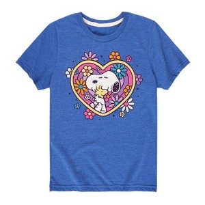 Boys' - Peanuts - Hug Heart Flower Short Sleeve Graphic T-Shirt - 1 of 4