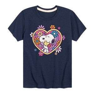 Boys' - Peanuts - Hug Heart Flower Short Sleeve Graphic T-Shirt - 1 of 4