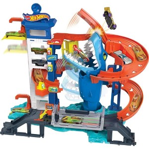 Hot Wheels City Attacking Shark Escape Playset with 1 Toy Car in 1:64 Scale - 1 of 4