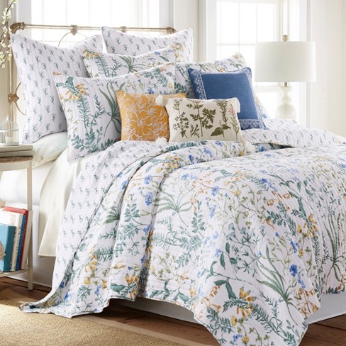 Apolonia Botanical Floral Quilt Set - Full/Queen Quilt and Two Standard  Pillow Shams Green, Yellow, Blue - Villa Lugano by Levtex Home