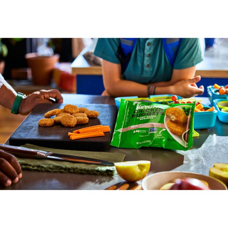 Beyond Meat Plant-Based Chicken Nuggets - Frozen - 10oz, 2 of 4