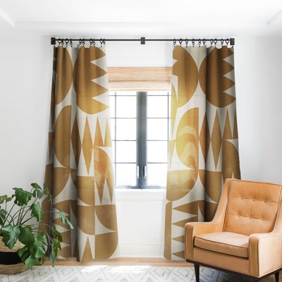 curtain with pattern
