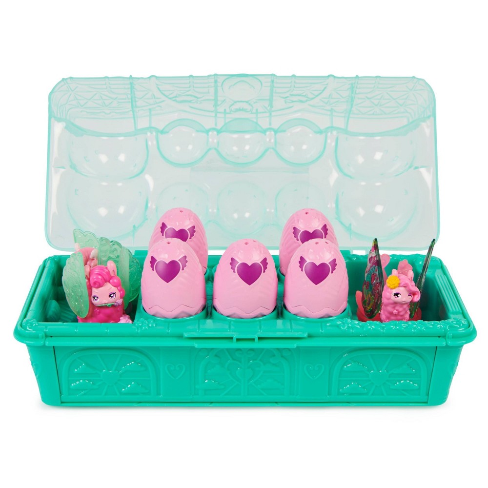 Hatchimals CollEGGtibles, Rainbow-cation Llama Family Carton Playset