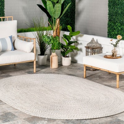Handmade Ivory Braided 4' x 6' Oval Synthetic Area Rug