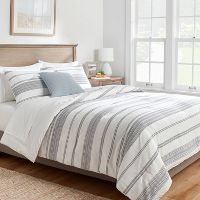 Full/Queen Cotton Woven Stripe Comforter & Sham Set White/Navy