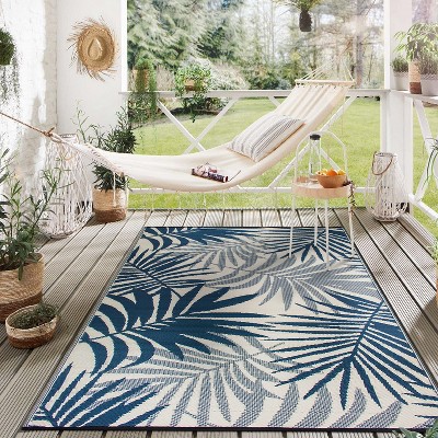 Blue Floral Reversible Synthetic Outdoor Rug, 5' x 7'
