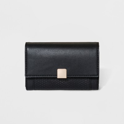 women's flap wallet