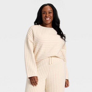 Women's Quilted Lounge Sweatshirt - Auden™ - 1 of 3