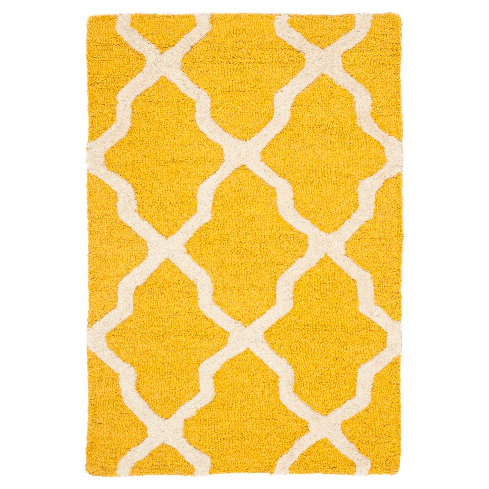 2'x3' Quatrefoil Design Accent Rug Gold/Ivory - Safavieh