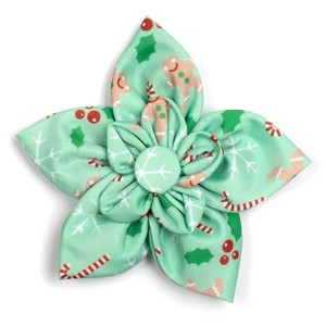 The Worthy Dog Gingerbread Flower Adjustable Collar Attachment Accessory - 1 of 1