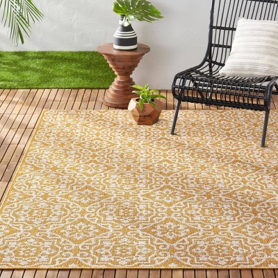 Yellow and White Geometric Synthetic 6' x 9' Rectangular Rug