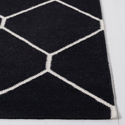 Handmade Black/Ivory Wool Flat Woven 4' x 6' Area Rug