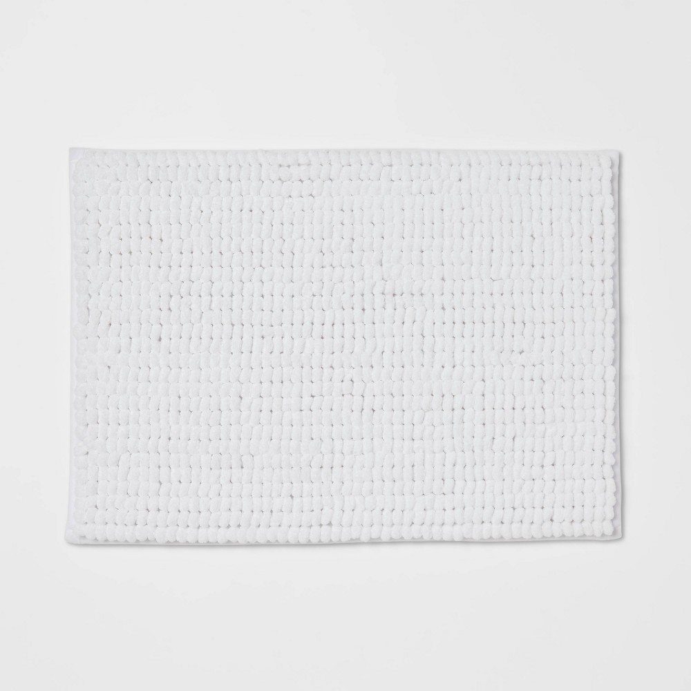 17inx24in Chunky Chenille Memory Foam Bath Rug White - Room Essentials™