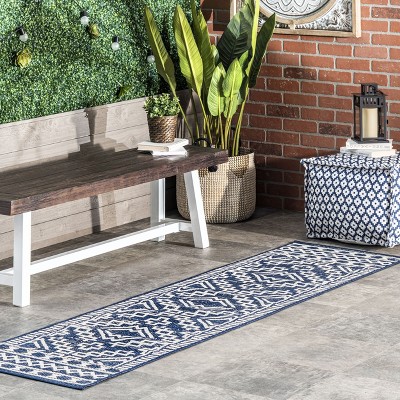 Navy and Ivory Synthetic Diamond Pattern Runner Rug, 2' x 8'