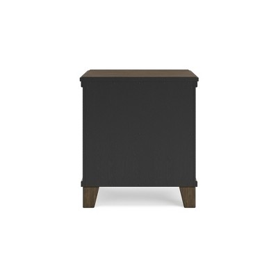 Shawbeck Brown 2-Drawer Transitional Nightstand