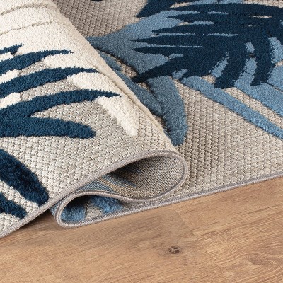 Navy and White Floral Synthetic Indoor/Outdoor Rug 5' x 7'