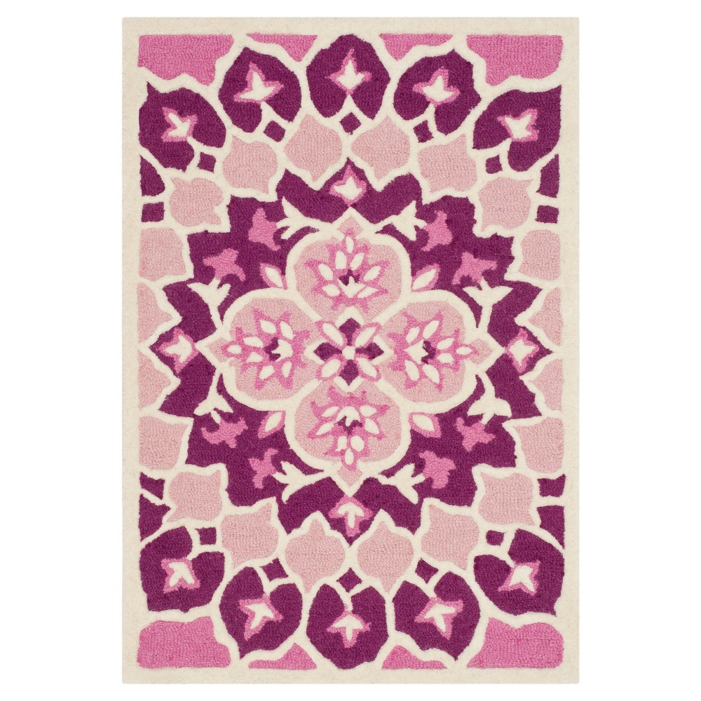 Pink/Ivory Medallion Tufted Accent Rug 2'x3'