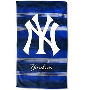 MLB Variant Oversized Beach Towel - 1 of 4