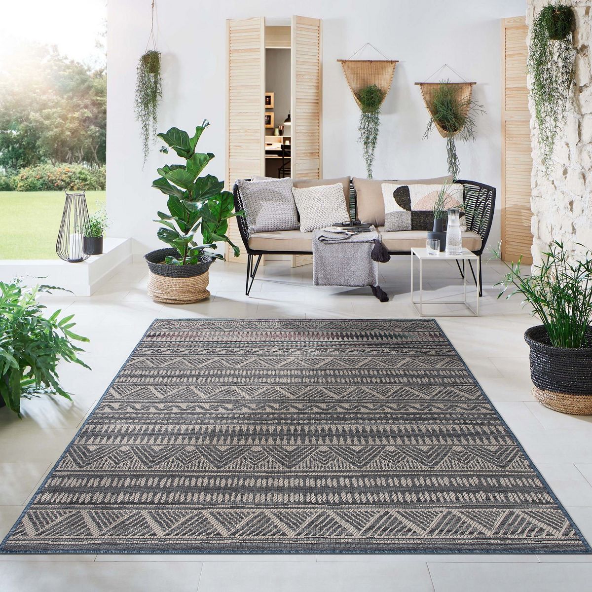 World Rug Gallery Bohemian Geometric Indoor/Outdoor Area Rug: Weather-Resistant, Low Pile, Machine Made - thumbnail 6