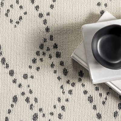 Beige Synthetic Diamond Pattern 5x8 Area Rug