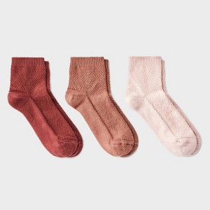 Women's Textured Stitch 3pk Ankle Socks - Universal Thread™ 4-10 - 1 of 3