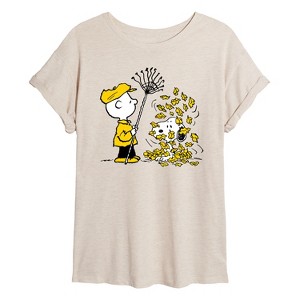 Women's - Peanuts - Snoopy and Charlie Fall Leaves Oversized Graphic T-Shirt - 1 of 4