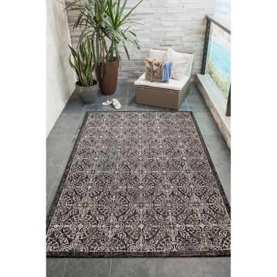 Antique Medallion Tile Black Synthetic Indoor/Outdoor Rug 7'10" x 9'10"