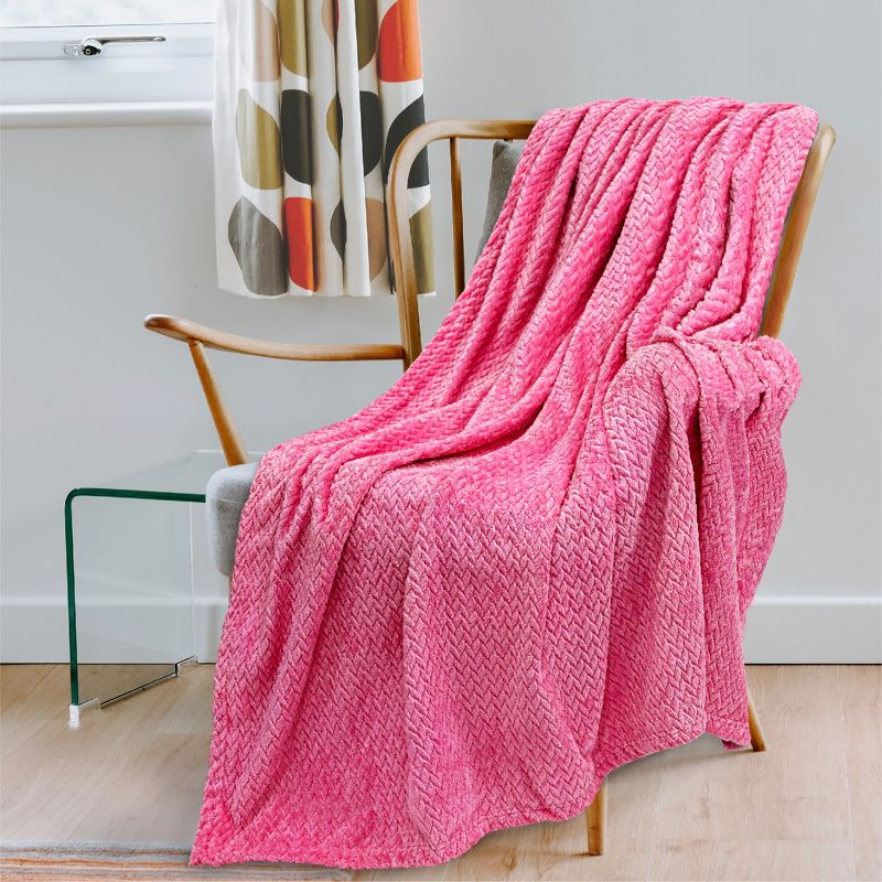 PAVILIA Lightweight Fleece Throw Blanket for Couch, Soft Warm Flannel Blankets for Bed, 3 of 7