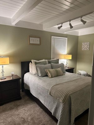 Guest review image 2 of 2, zoom in