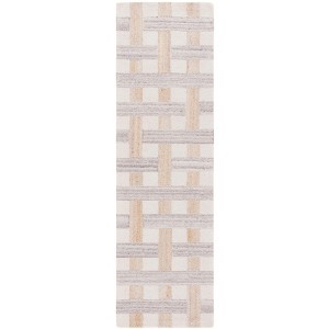 Genre Checkered GRE301 Hand Tufted Indoor Rugs - Safavieh - 1 of 4