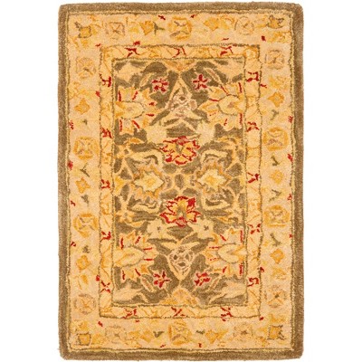 Handmade Tufted Gray Wool Round Accent Rug 24"