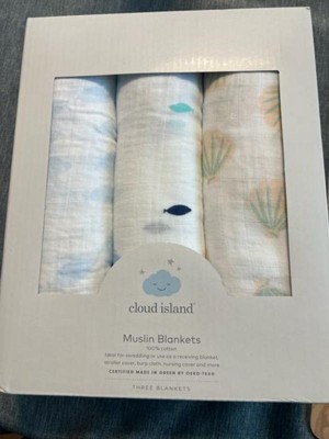 Cloud Island Muslin Blankets