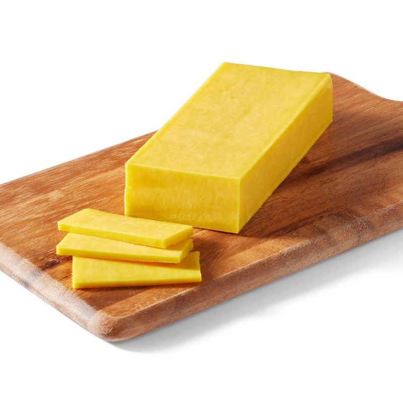 Medium Cheddar Cheese - 8oz - Good & Gather&#8482;, 4 of 5