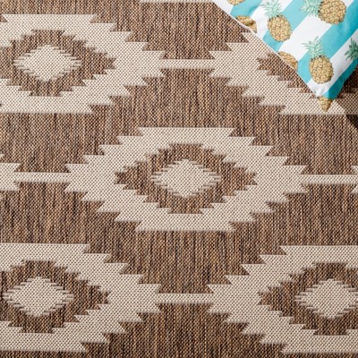 Beach House Cream Beige Synthetic Non-slip Area Rug 2' 2" x 4'