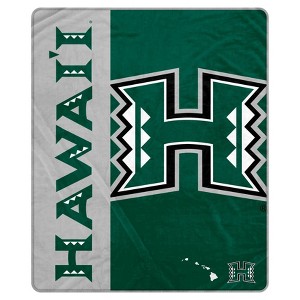 NCAA Hawaii Rainbow Warriors Ultra Soft Tailgate Throw Blanket - 1 of 2
