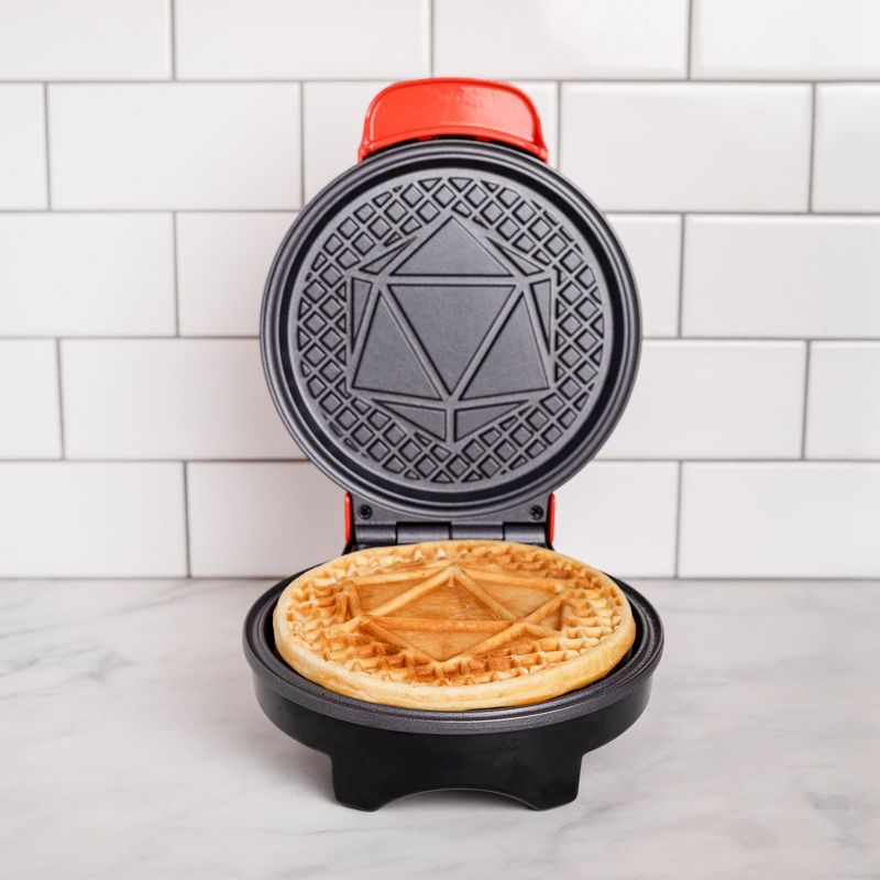 Uncanny Brands Dungeons & Dragons Waffle Maker, 3 of 8