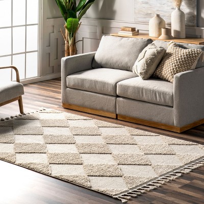 Beige Diamond Pattern Synthetic Area Rug with Tassels, 3' x 5'