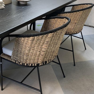 Seagrass chairs target new arrivals